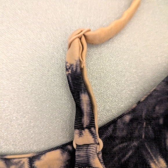 NWOT Athleta Motivate Seamless Tank & Shorts Black Tan Tie-dye Size Medium - Picture 16 of 16